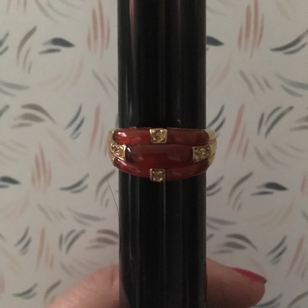 Ring with Red and crystals